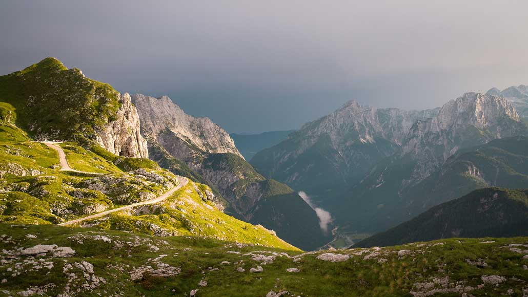 Beeindruckende Berglandschaft fotografiert während des Motorrad Leebmann Toures