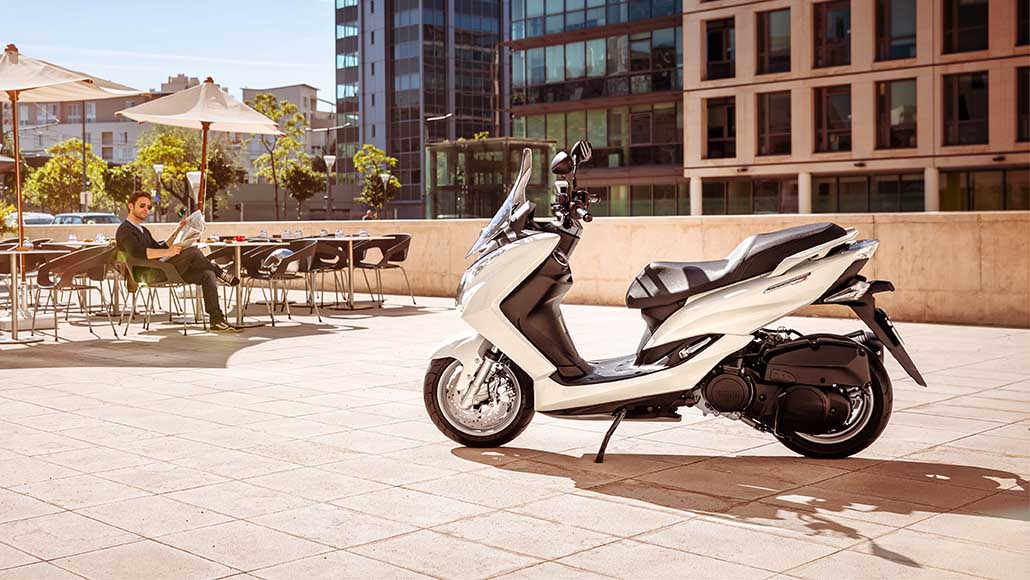 Auto-Leebmann Motorrad Yamaha Roller