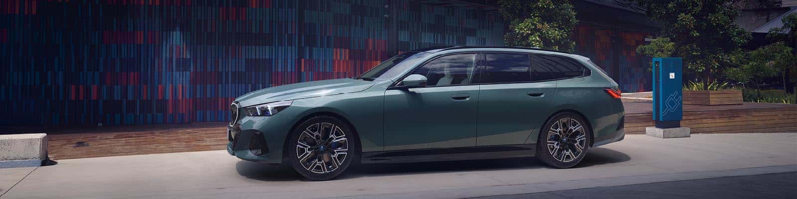 Leebmann Gruppe Auto-Leebmann Passau SCHMID Service Hauzenberg Leebmann Deggendorf BMW THE i5 Touring