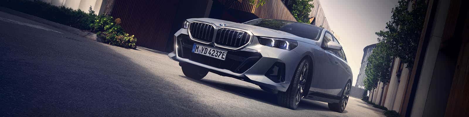 Leebmann Gruppe Auto-Leebmann Passau SCHMID Service Hauzenberg Leebmann Deggendorf BMW THE i5 Limousine