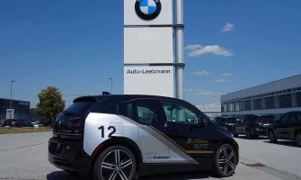 Auto-Leebmann spendet BMW i3 Urban Suite an HWK Passau