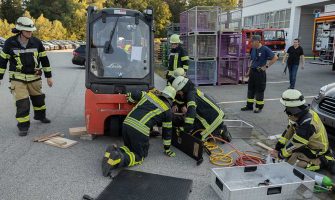 Auto-Leebmann Feuerwehr Passau Löschzug Hauptwache Objektübung 22.07.2022